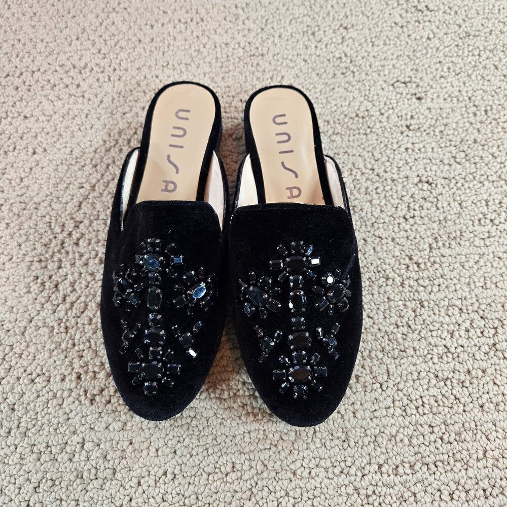 Unisa Womens Beaded Velvet Black Slip On Loafers Size 6.5M NWOT‎